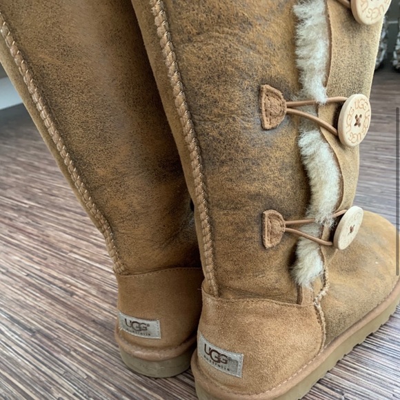 UGG tall boots - Picture 5 of 7